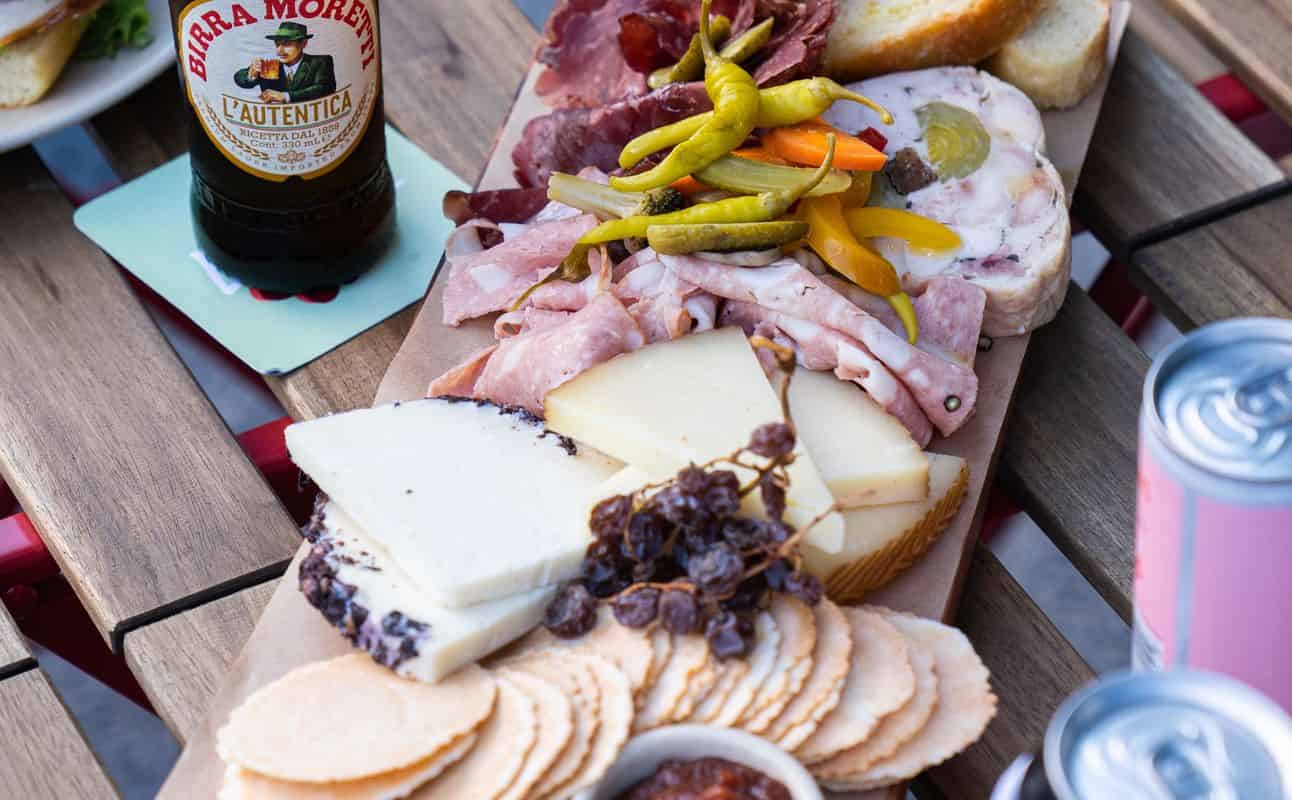 La Costa Restaurant & Bar 50 off the first table of the night with