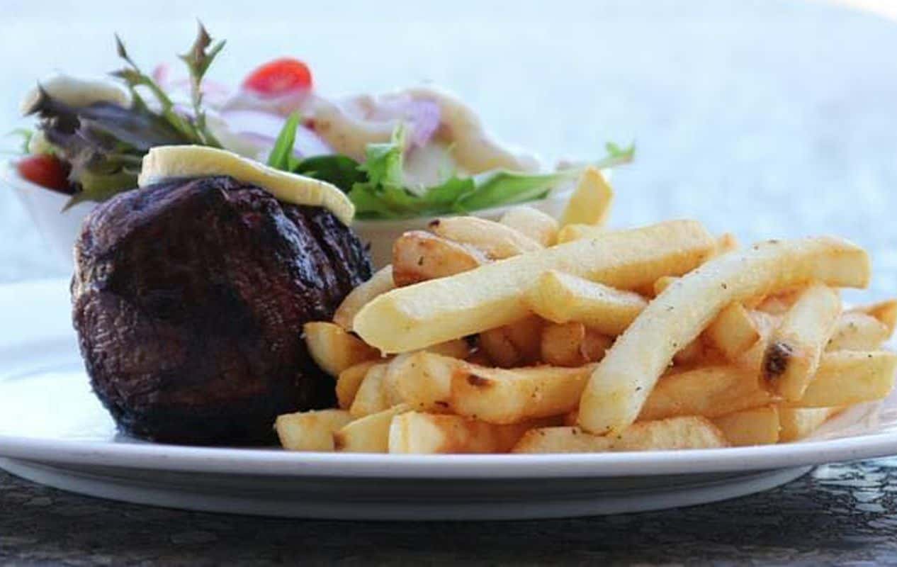 Enjoy Family cuisine at The Rocks Restaurant in Glenelg, Adelaide