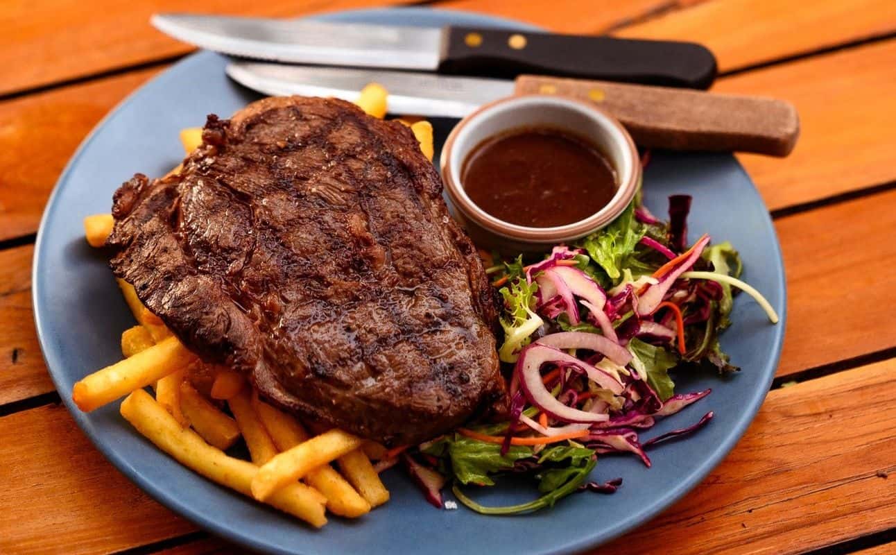 Enjoy Pub Food, Australian, Vegetarian options, Gluten Free options, Bars & pubs, Highchairs available, Indoor & outdoor seating, Wheelchair accessible, $$$$ and Groups cuisine at The Left Bank in Fremantle, Perth
