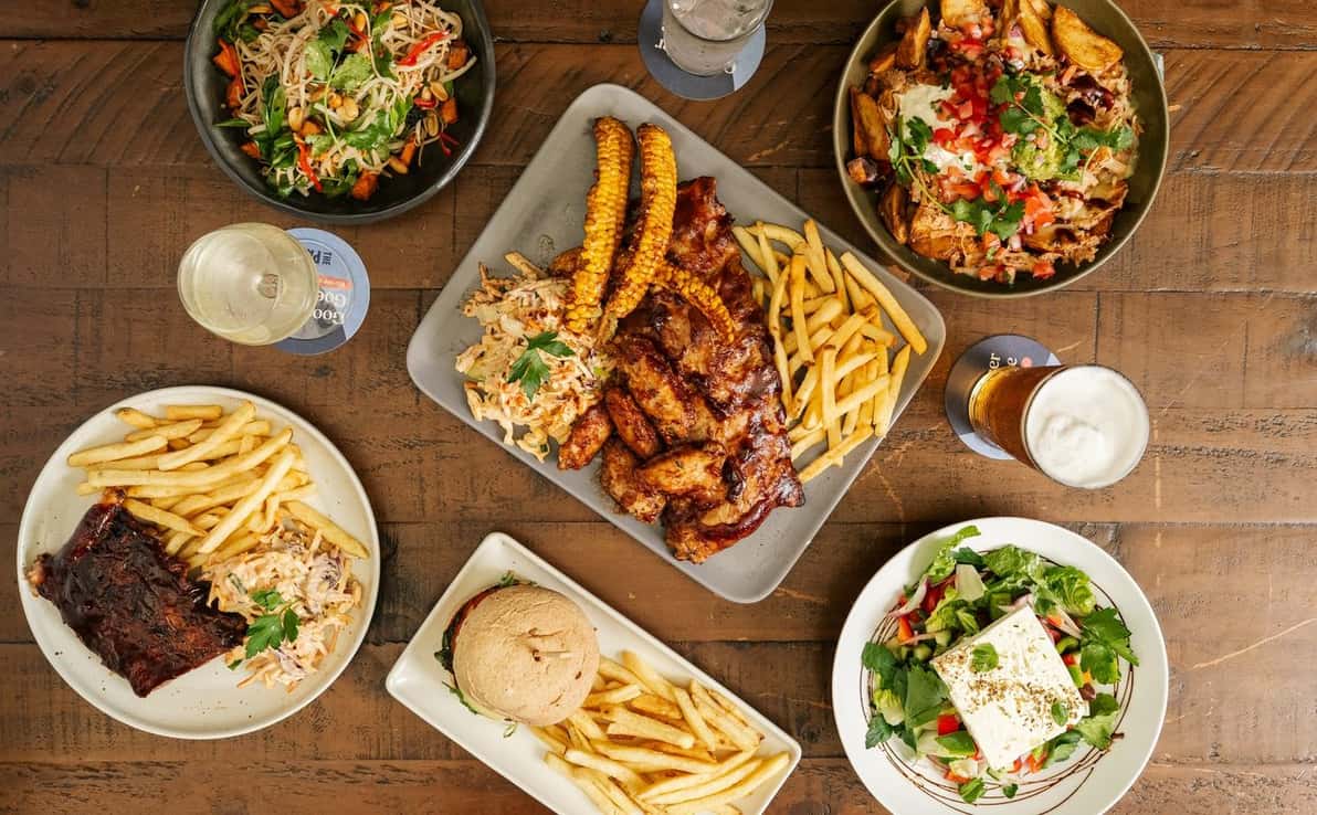 Papa Rolly's: 50% off the first table of the night with First Table