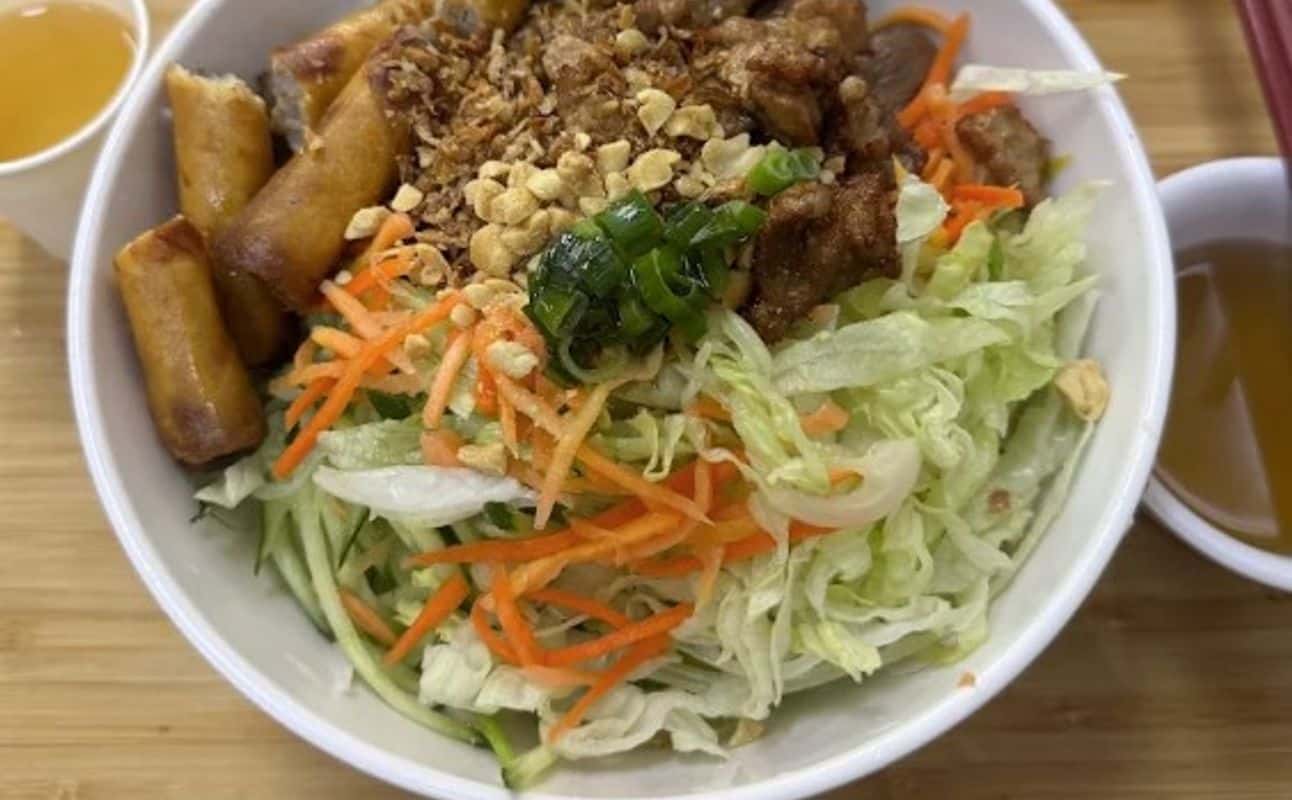 Enjoy Vietnamese, Restaurant, Table service, $$, Families and Groups cuisine at BAC 8 Vietnamese Eatery in Springvale, Melbourne