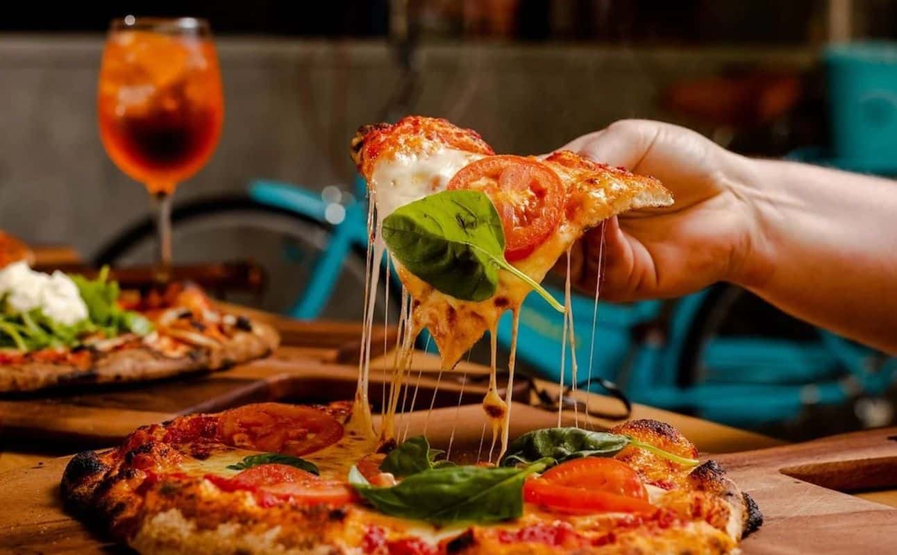 450° Pizza