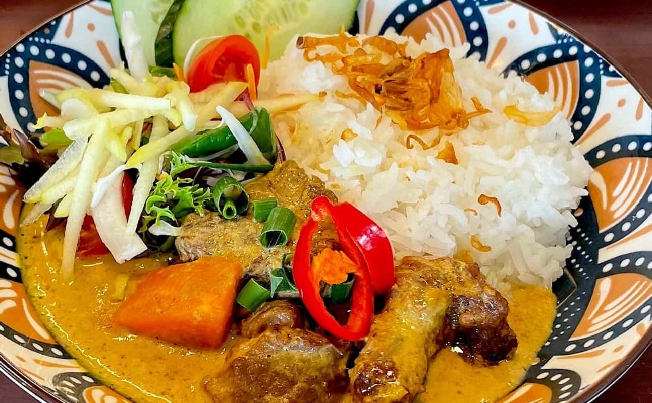 Enjoy Vietnamese, French, Gluten Free options, Restaurant, Free wifi, $$$, Families and Groups cuisine at Nhà hàng Làng Nướng Duyên Hải in Springvale, Melbourne