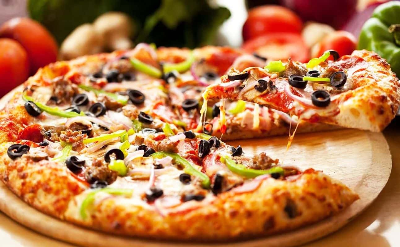 Enjoy Italian and Pizza cuisine at Nicolinis in Surfers Paradise, Gold Coast