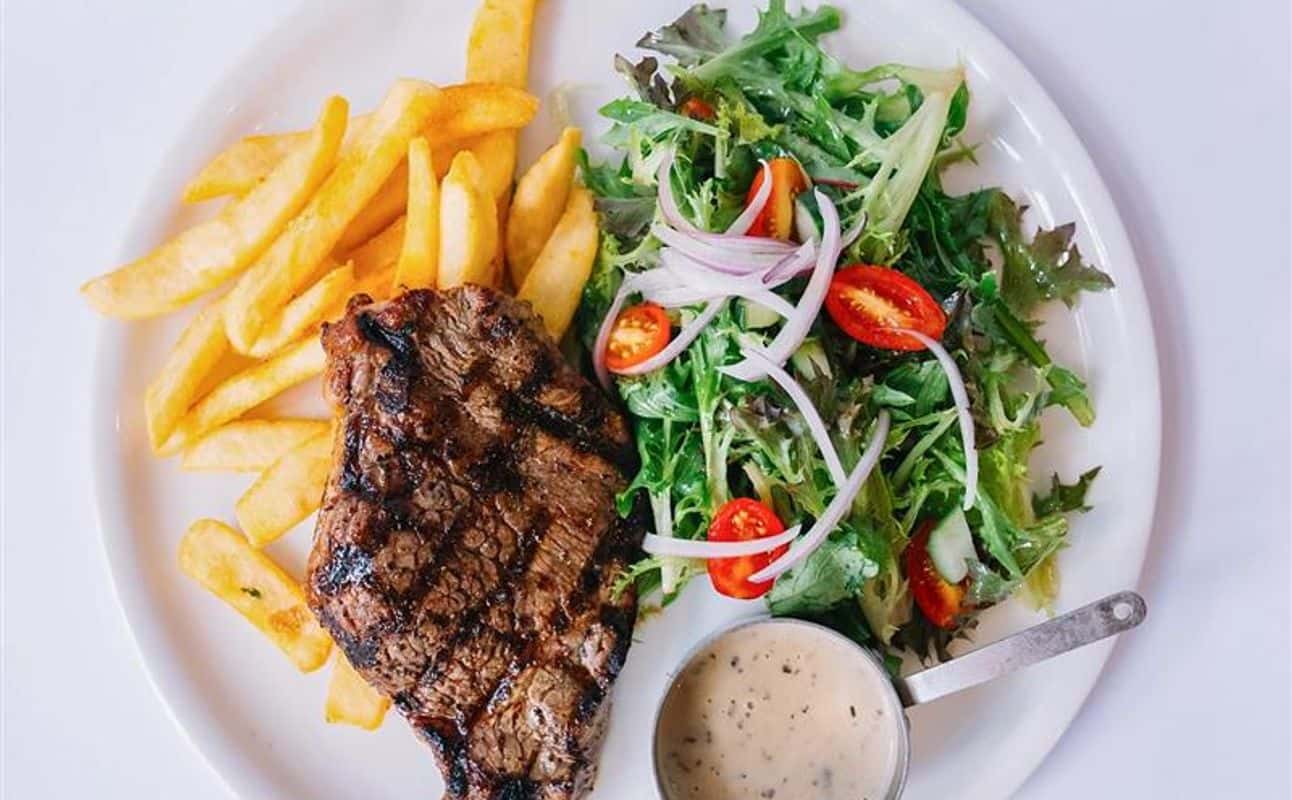 White Rhino Bar & Eats