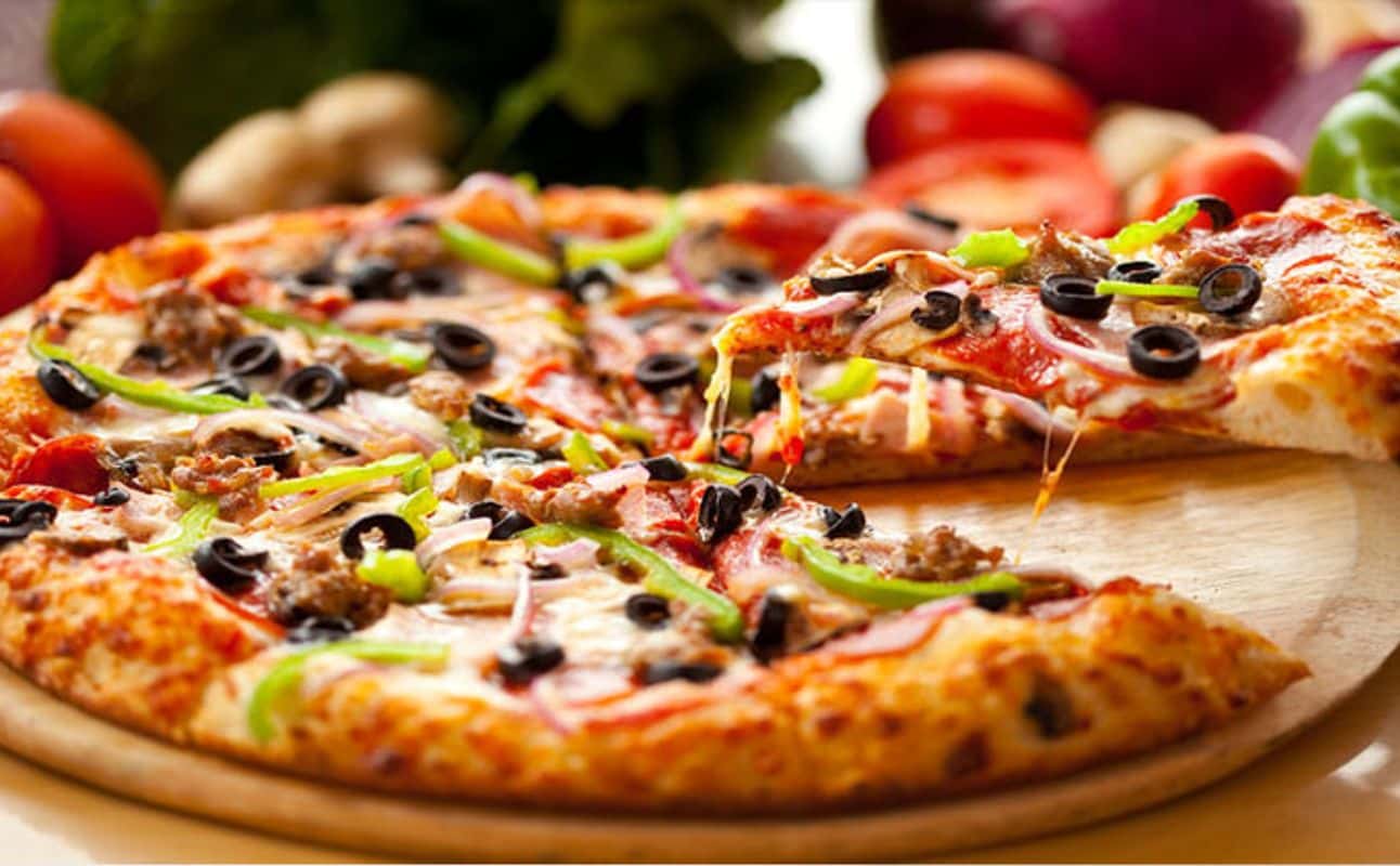 Enjoy Pizza, Vegan options, Vegetarian options, Restaurant, Indoor & outdoor seating, Wheelchair accessible, Families and Groups cuisine at Pizza Hut in Toowoomba