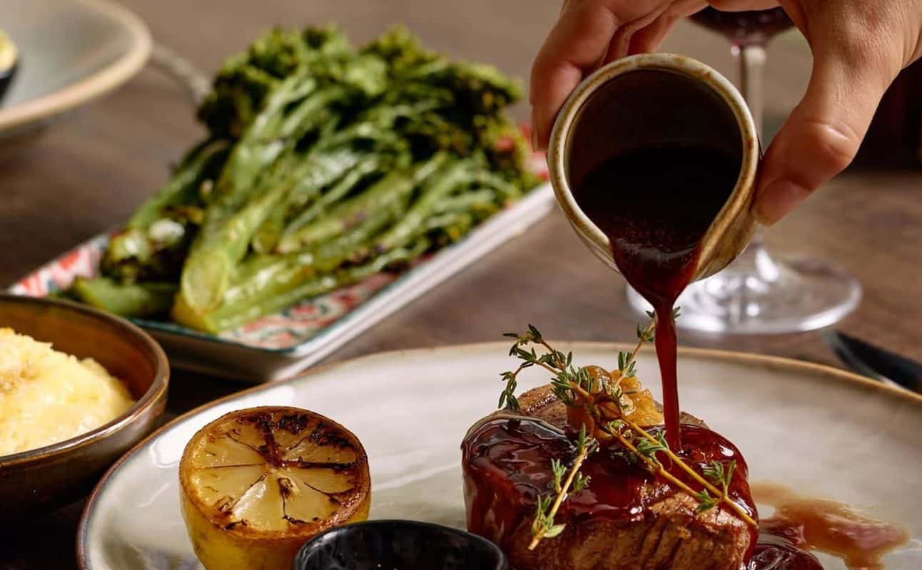 Six Acres Restaurant - Rydges Fortitude Valley