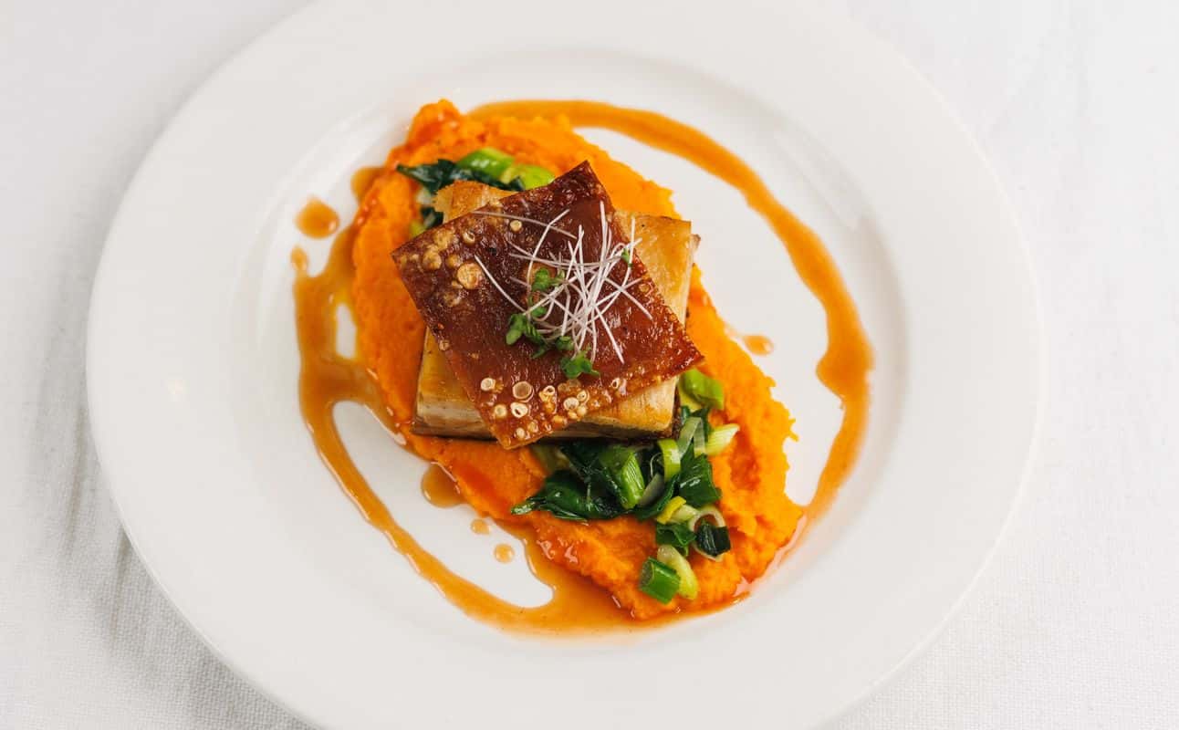 Enjoy Pub Food, Australian, Dairy free options, Gluten Free options, Vegetarian options, Bars & pubs, Table service, Wheelchair accessible, $$$, Groups and Bar scene cuisine at Oak & Vine - Oaks Hotel Melbourne CBD in Melbourne CBD, Melbourne