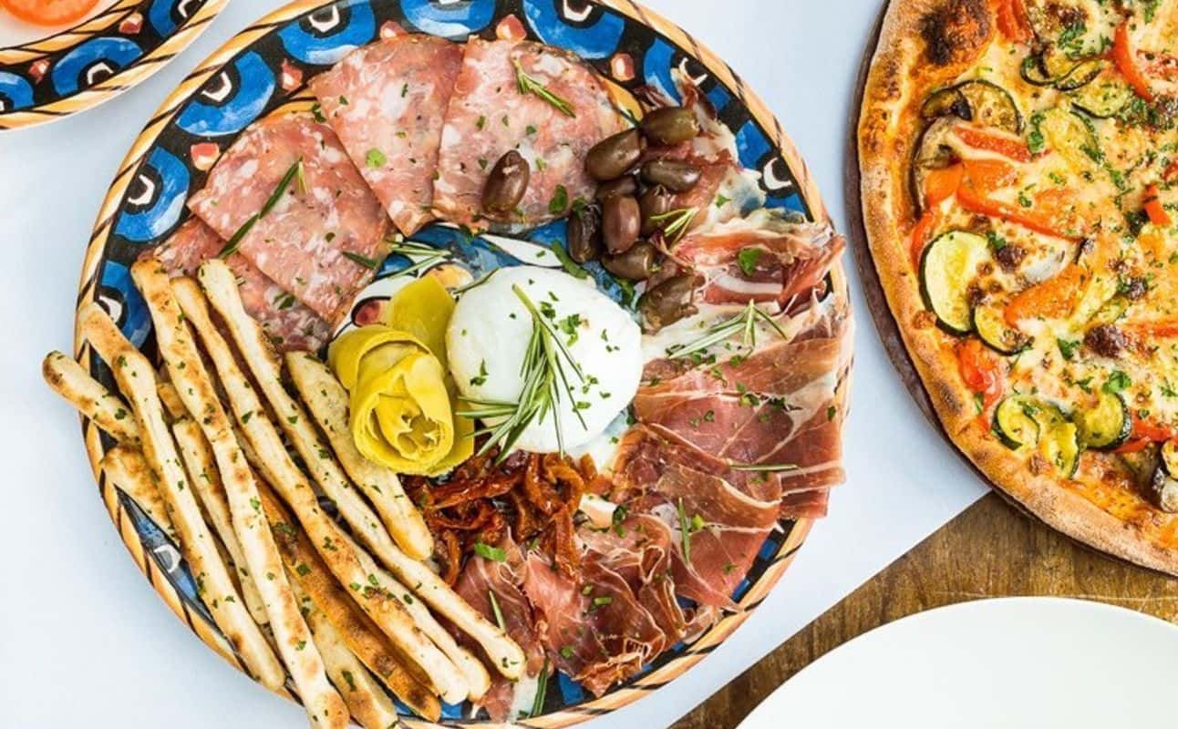 Enjoy Italian and Pizza cuisine at 3 Addictions in Neutral Bay , Sydney
