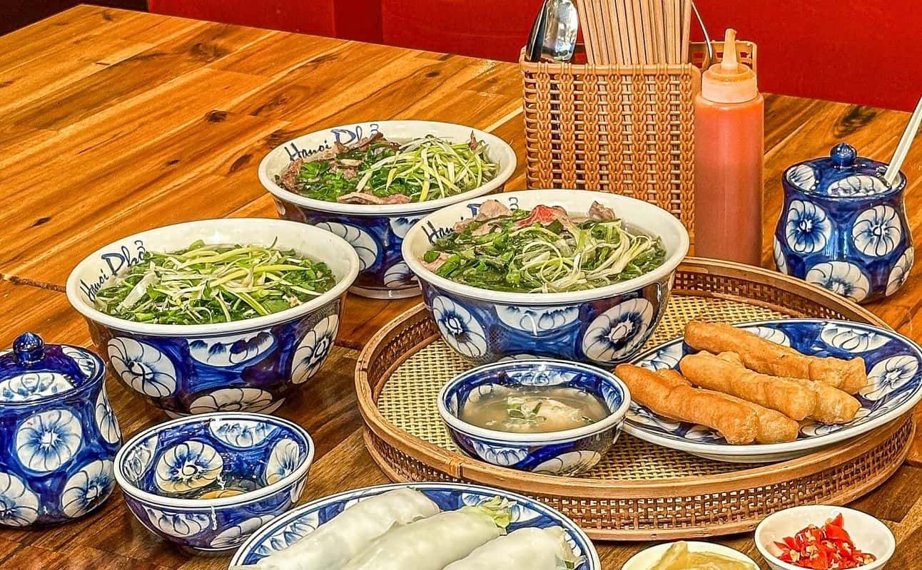 Enjoy Asian, Vietnamese, Halal, Restaurant, Indoor & outdoor seating, $$, Groups and Families cuisine at Hanoi Pho St Albans in St Albans, Melbourne