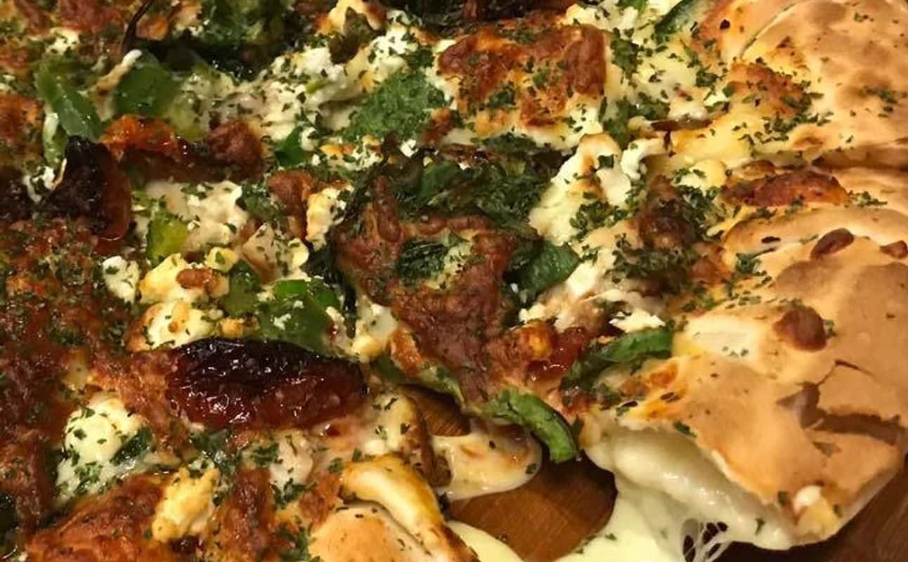 Enjoy Italian and Pizza cuisine at Fannie Bay Super Pizza Italian Restaurant in Fannie Bay, Darwin