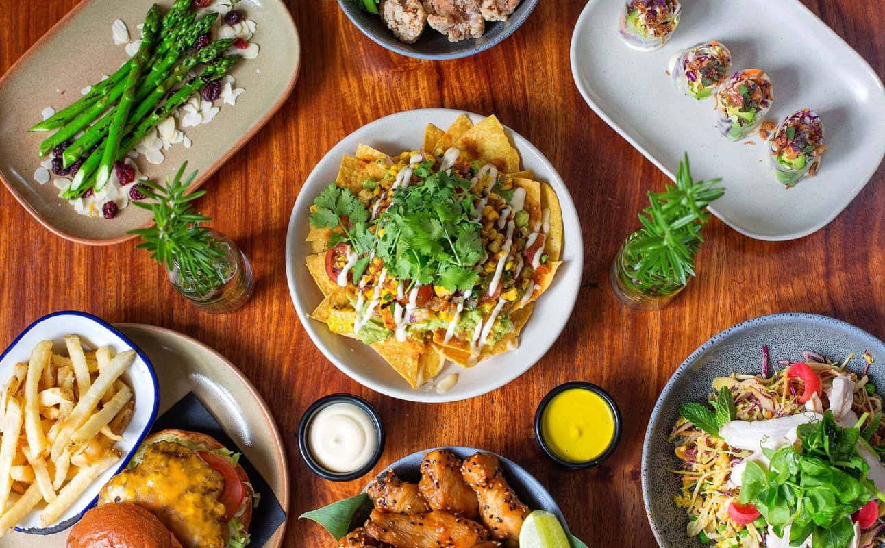 Enjoy Australian and Pub Food cuisine at London Fields in West End, Brisbane