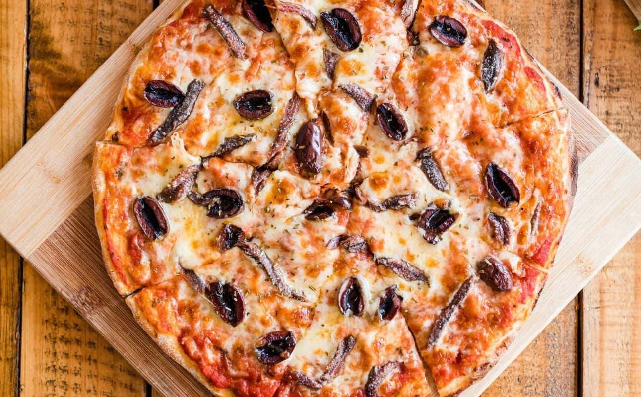 Enjoy Pizza cuisine at Old Lira in Bassendean, Perth