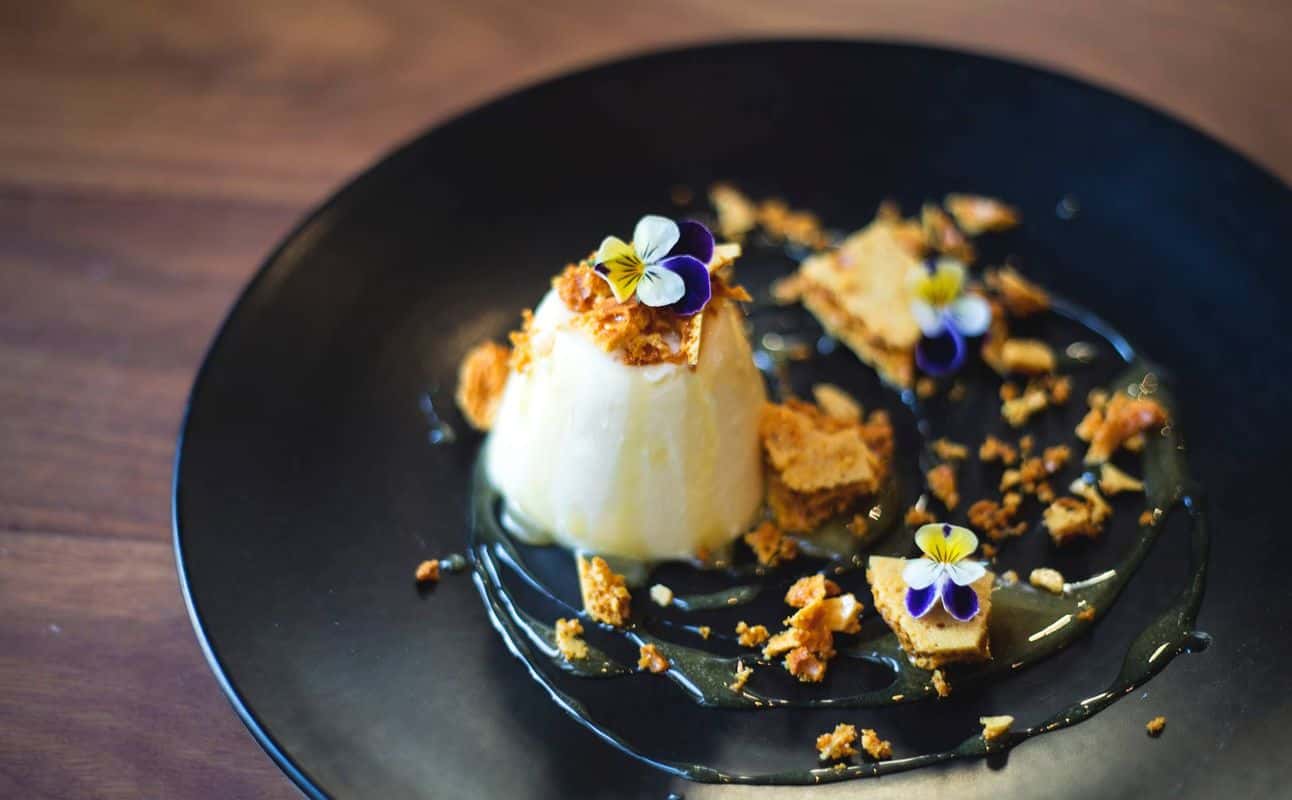 Enjoy Sentinel Bar & Grill in Perth Central, Perth
