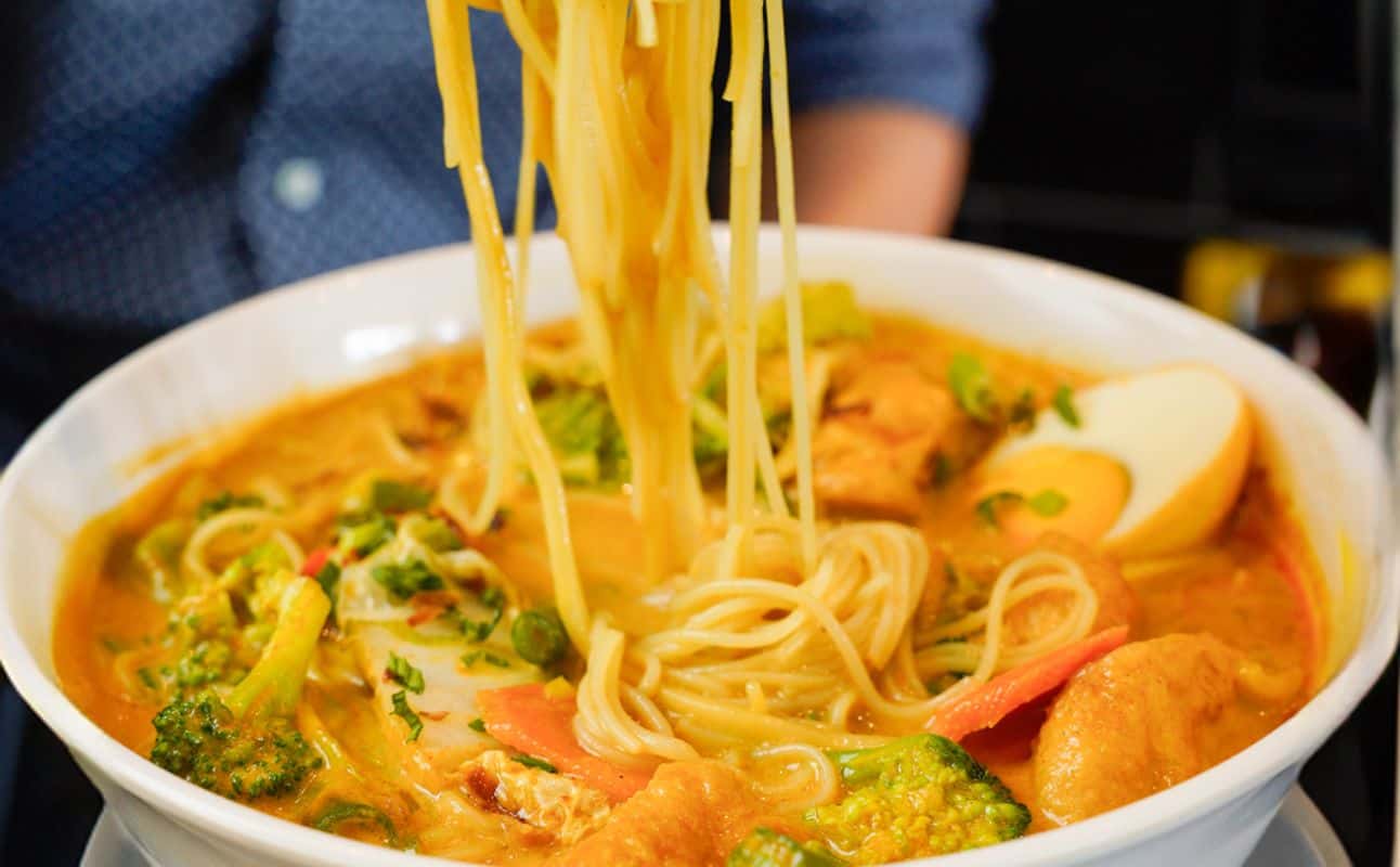 Enjoy Asian, Vegetarian options, Gluten Free options, Restaurant, Free onsite parking, $, Groups, Families and Kids cuisine at Lemak Express Enoggera in Enoggera, Brisbane