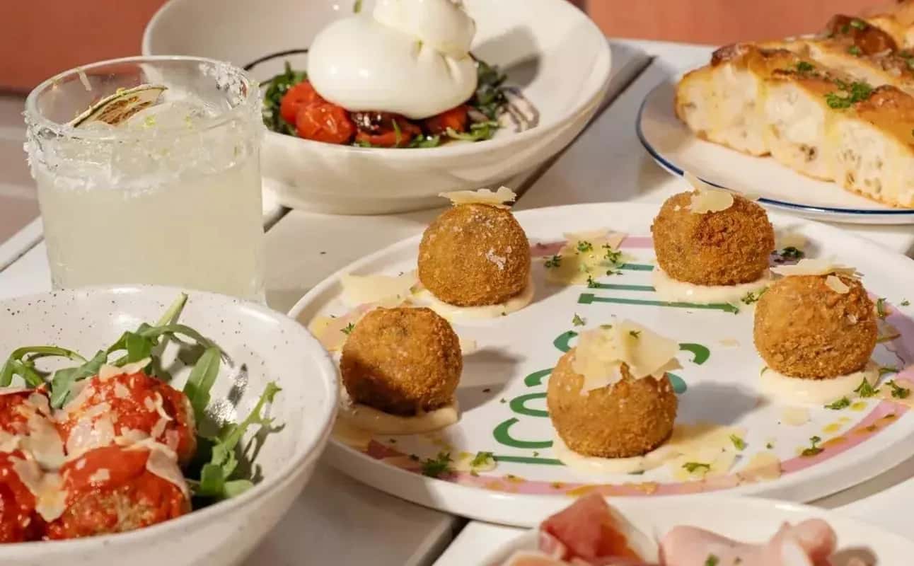 Enjoy Burgers, Small plates, Italian, Gluten Free options, Vegan options, Vegetarian options, Restaurant, Bars & pubs, Indoor & outdoor seating, $$, Groups and Live music cuisine at Tetto Rooftop Bar in Everton Park, Brisbane