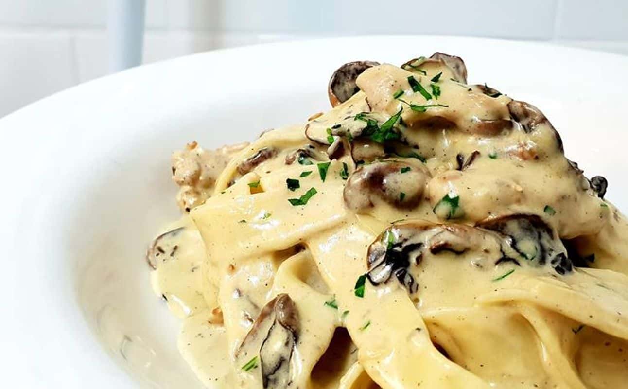 Enjoy Italian cuisine at Fonzirelli Italian Restaurant in The Entrance, Central Coast & Hunter Valley