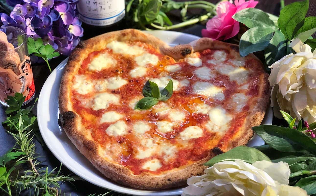 Enjoy Italian, Pizza, Mediterranean, Vegan options, Vegetarian options, Restaurant, Highchairs available, Indoor & outdoor seating, Table service, $$$, Families and Groups cuisine at Amici Miei Non Solo Pizza in Carlisle, Perth