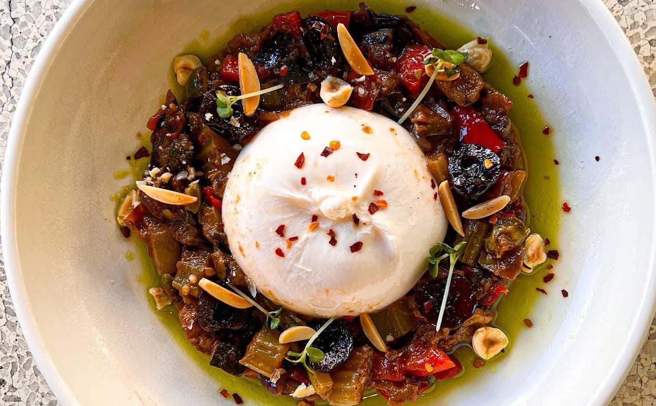 Enjoy Italian cuisine at Fortuna Drink & Eat in Darlinghurst, Sydney