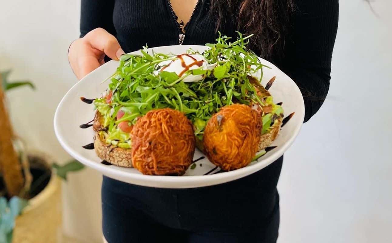 Enjoy Cafe cuisine at Seven Shores in Clovelly, Sydney