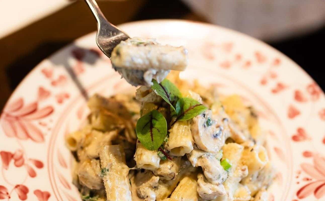 Enjoy Italian, Vegan options, Gluten Free options, Restaurant, Indoor & outdoor seating, Free wifi, Private dining, Wheelchair accessible, Non-smoking, $$$, Families and Groups cuisine at Farina Pizzeria Top Ryde in Ryde, Sydney