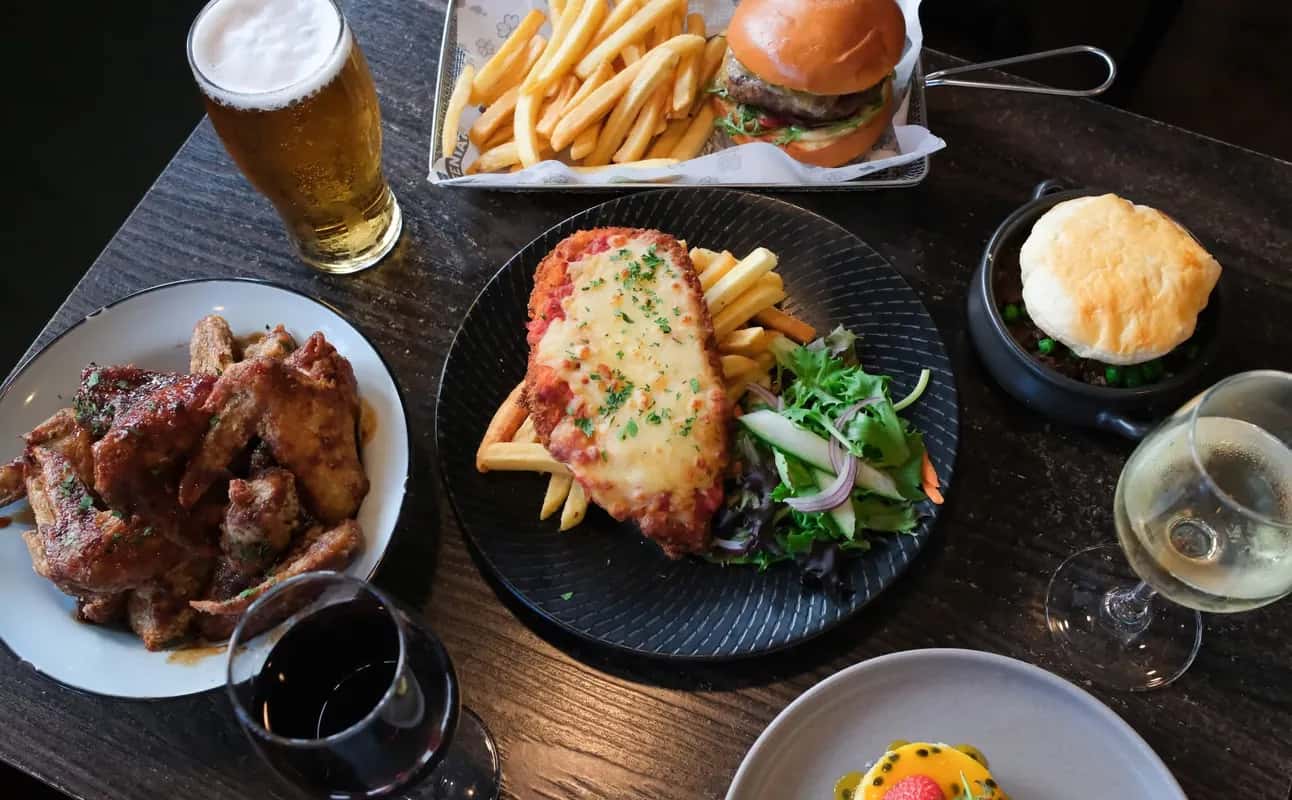 Enjoy Irish and Pub Food cuisine at Fenians Irish Pub in Perth Central, Perth