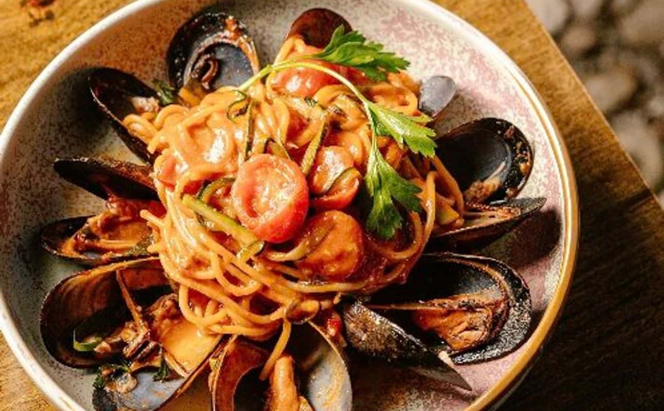 Enjoy Italian, Pizza, Dairy free options, Gluten Free options, Vegan options, Vegetarian options, Restaurant, Late night, Table service, $$$, Families and Groups cuisine at Gino's Kitchen & Cocktails: Darlinghurst in Darlinghurst, Sydney