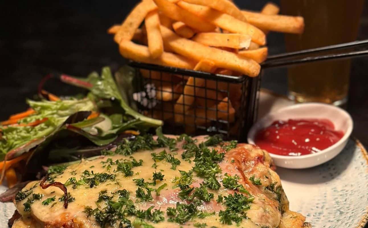 Enjoy Asian, Fusion, Sri Lankan, Gluten Free options, Dairy free options, Vegan options, Vegetarian options, Restaurant, $$$$, Groups, Kids and Live music cuisine at Colombar in Richmond, Melbourne