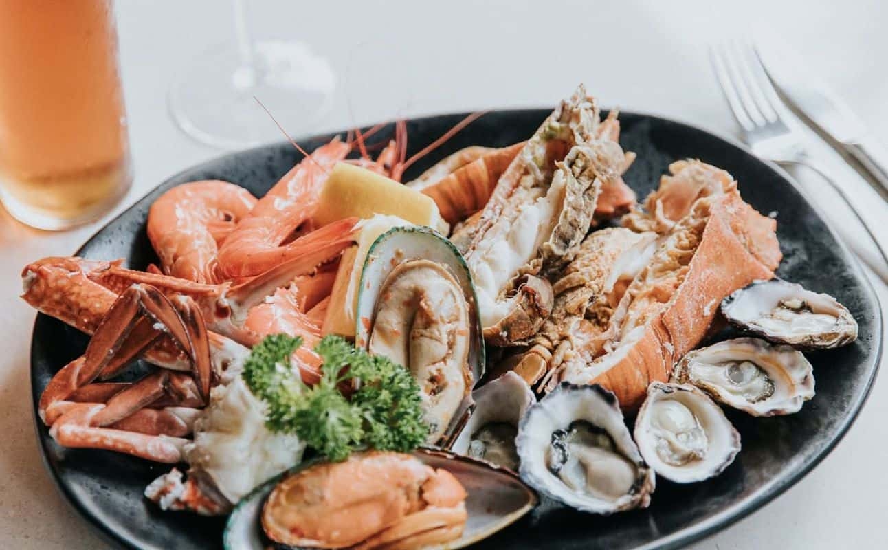 Enjoy Seafood, Vegetarian options, Gluten Free options, Restaurant, Highchairs available, Street parking, Table service, Wheelchair accessible, $$$$, Groups and Families cuisine at Waves Buffet Restaurant in Surfers Paradise, Gold Coast