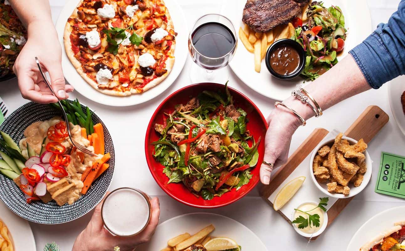 Enjoy Australian, Family and Grill & barbeque cuisine at Sails Bistro in Manly, Brisbane