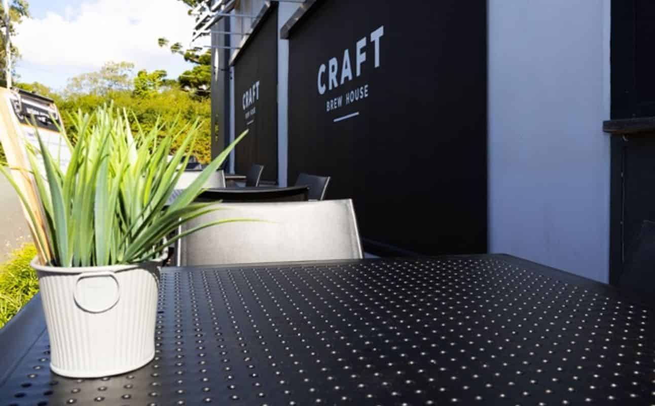 Enjoy Pizza, Burgers, Gastropub, $$ and Craft Beer cuisine at Craft Brew House in Birkdale, Brisbane