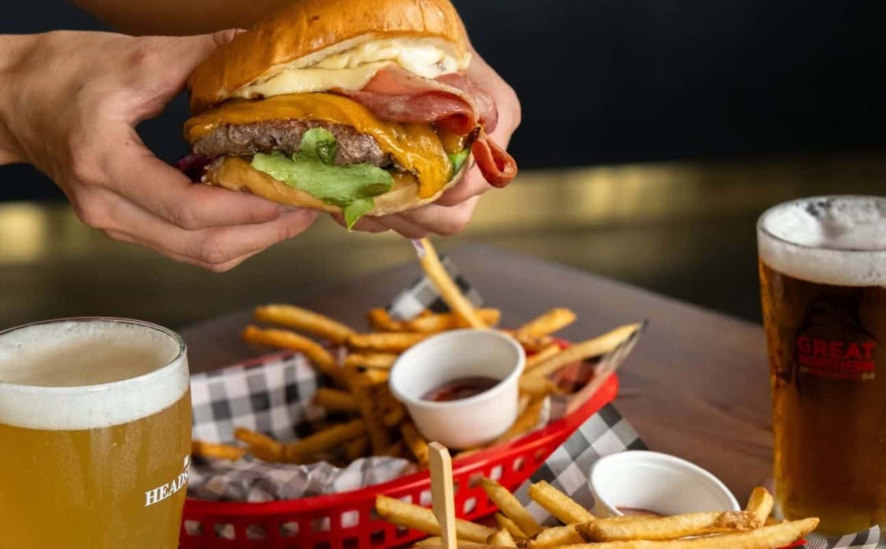 Enjoy Australian, Restaurant, Cocktail bar, $$$$ and Local cuisine cuisine at Carolina's Bar And Grill in Southport, Gold Coast