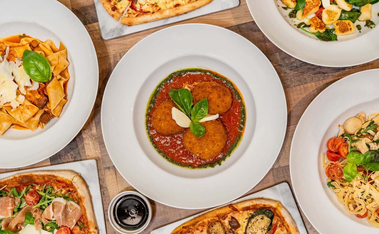 Enjoy Italian, Pizza, Restaurant, $$$$, Families and Groups cuisine at Casa D'Italia in Vermont, Melbourne