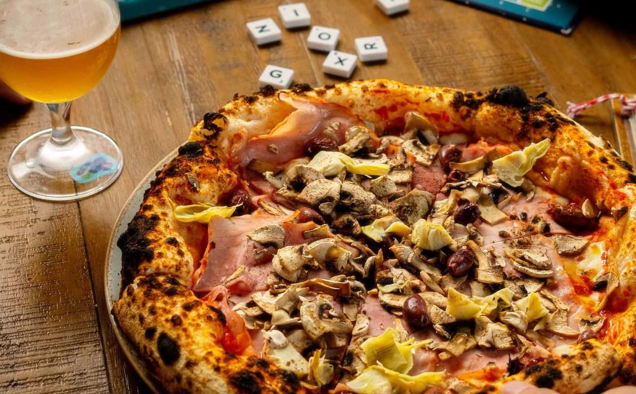 Enjoy Australian, Italian, Vegetarian options, Vegan options, Gluten Free options, Bars & pubs, Wine bar, $$$, Groups, Craft beer, Families, Hidden gems and Date night cuisine at Common People Brewing Co in Bangalow, Byron Bay and Northern NSW