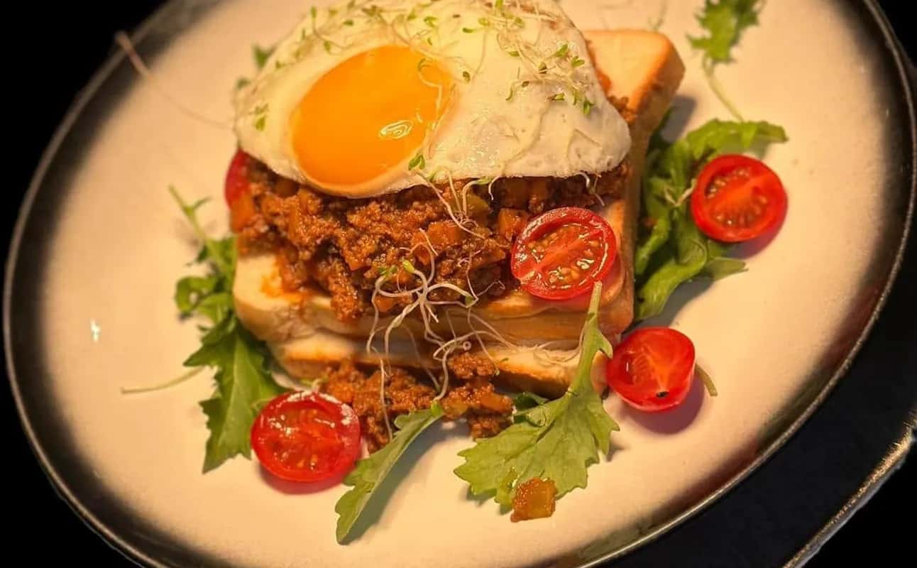 Enjoy Desserts / bakeries, Breakfast, Vegan options, Vegetarian options, Cafe, Wheelchair accessible, $$$, Families and Groups cuisine at Butterfly Espresso Coffee in The Gap, Brisbane