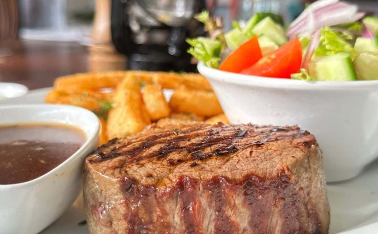 Enjoy Australian, Vegetarian options, Vegan options, Gluten Free options, Restaurant, Highchairs available, Indoor & outdoor seating, $$$, Groups and Hidden gems cuisine at The Yorkshire Rose in Avalon, Sydney