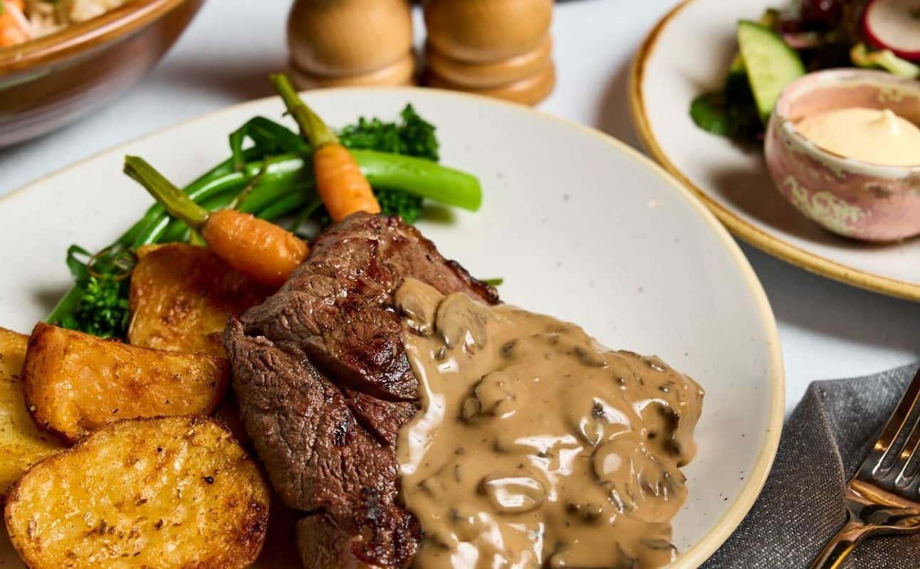 Enjoy Pub Food, Dairy free options, Gluten Free options, Vegan options, Vegetarian options, Bars & pubs, Restaurant, Late night, Indoor & outdoor seating, Wheelchair accessible, $$$$, Groups, Live music, Bar scene and Families cuisine at The Lucky Squire in Broadbeach, Gold Coast