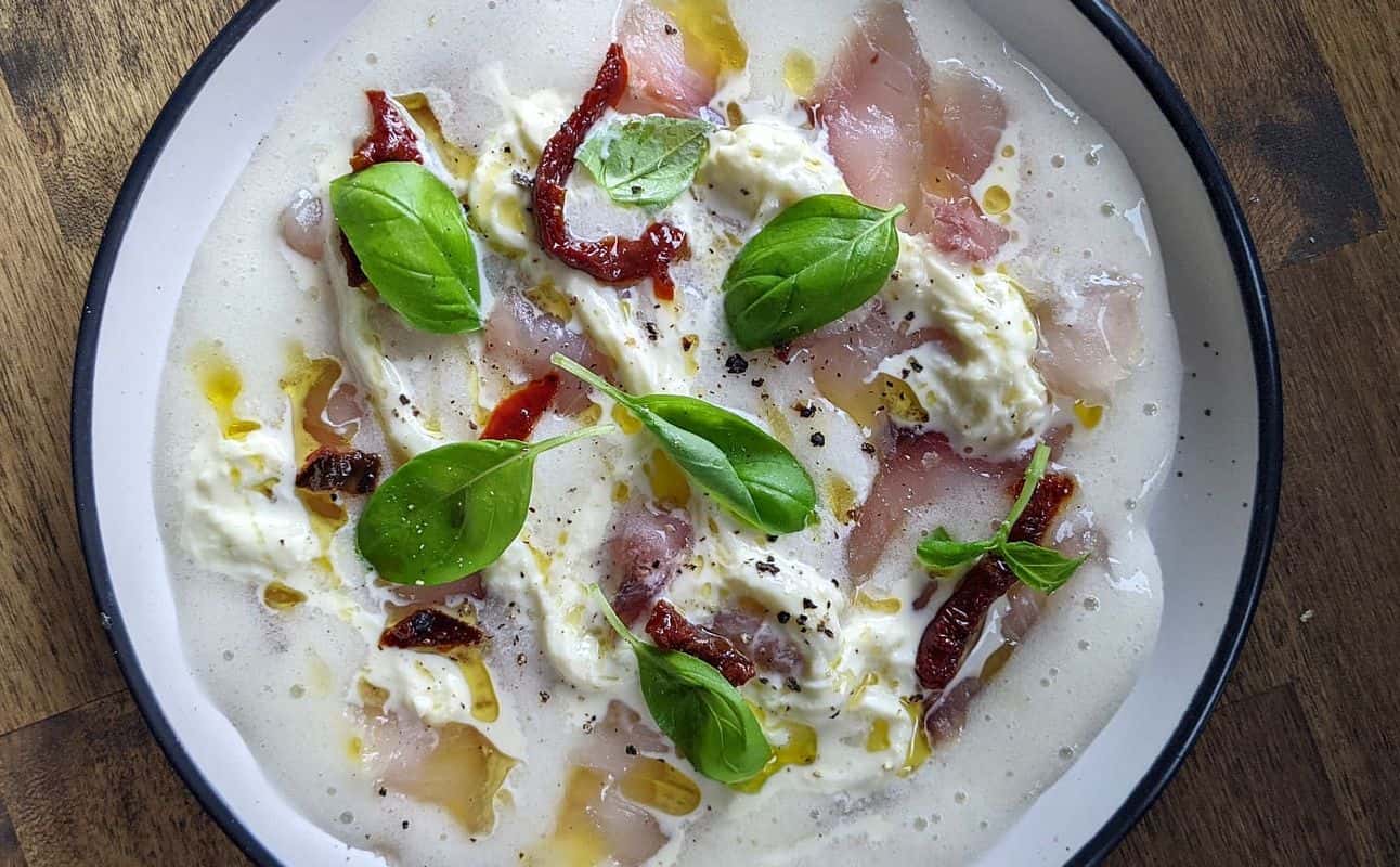 Enjoy Italian, $$$ and Wine bar cuisine at the diner lennox in Lennox Head, Northern New South Wales